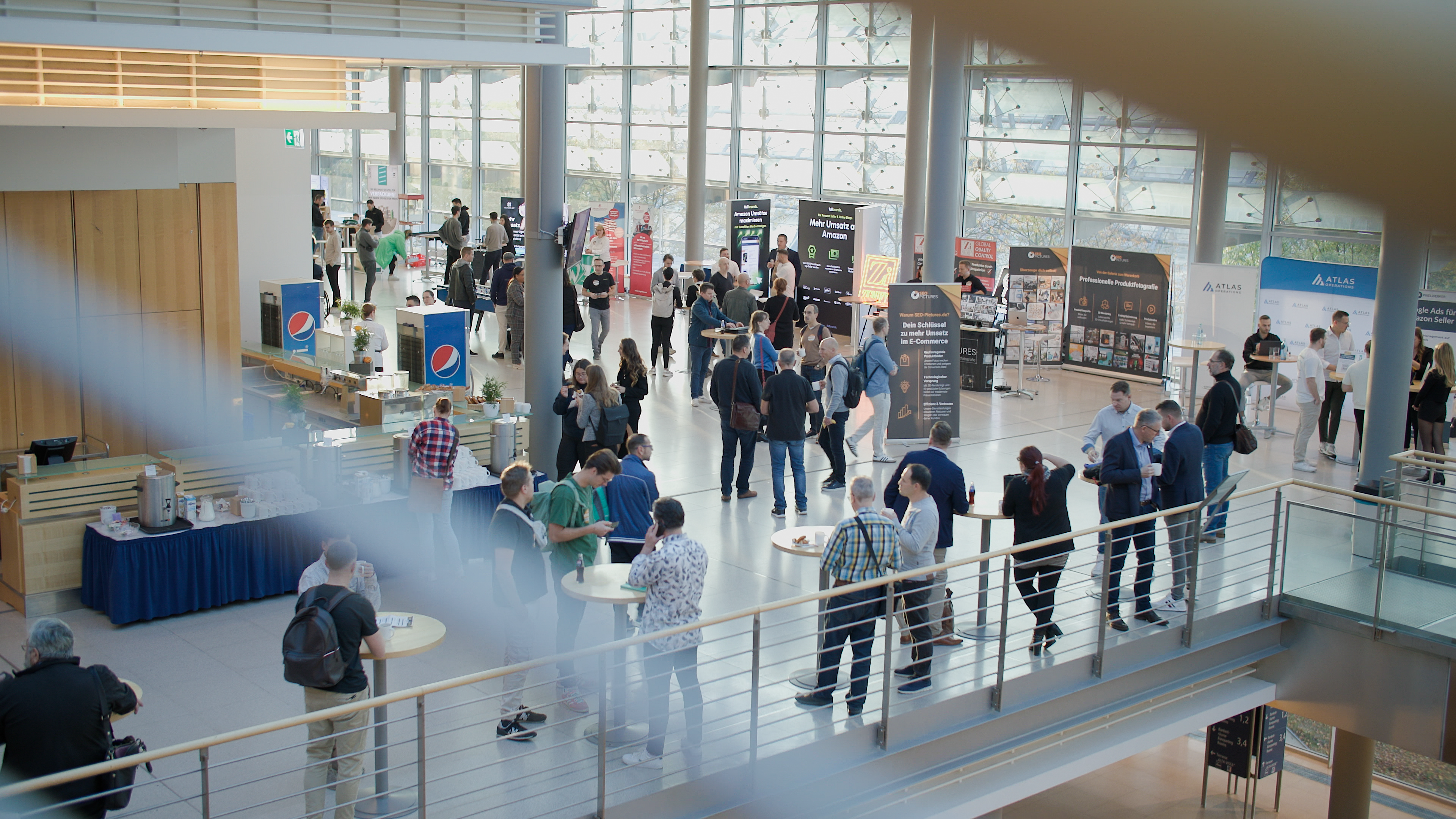 _KOMPOSITIONSSEQUENZ - 3840x2160 - QUERFORMAT.00_30_27_00.Standbild011